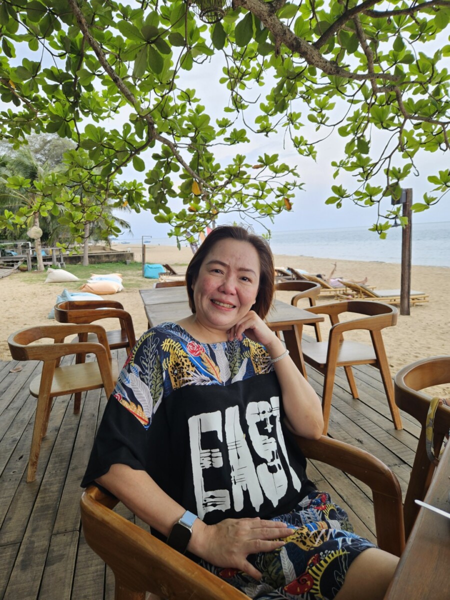 She Sails Cafe & Beach Club