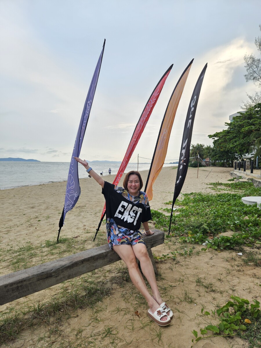 She Sails Cafe & Beach Club